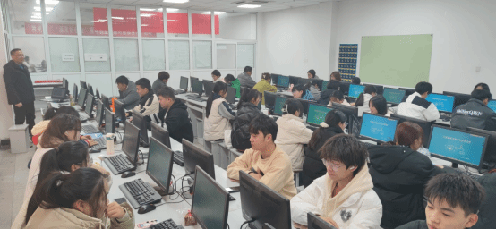 信息工程学院举办《大数据前沿技术与应用场景》学术讲座