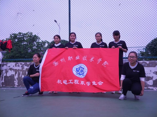 403ae527df018c.jpg